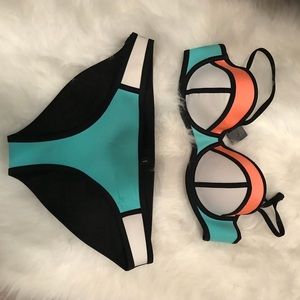 AUTHENTIC Triangl swimsuit